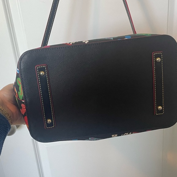 Dooney & Bourke/ Disney “I Am Ear Hat” handbag - Picture 11 of 11